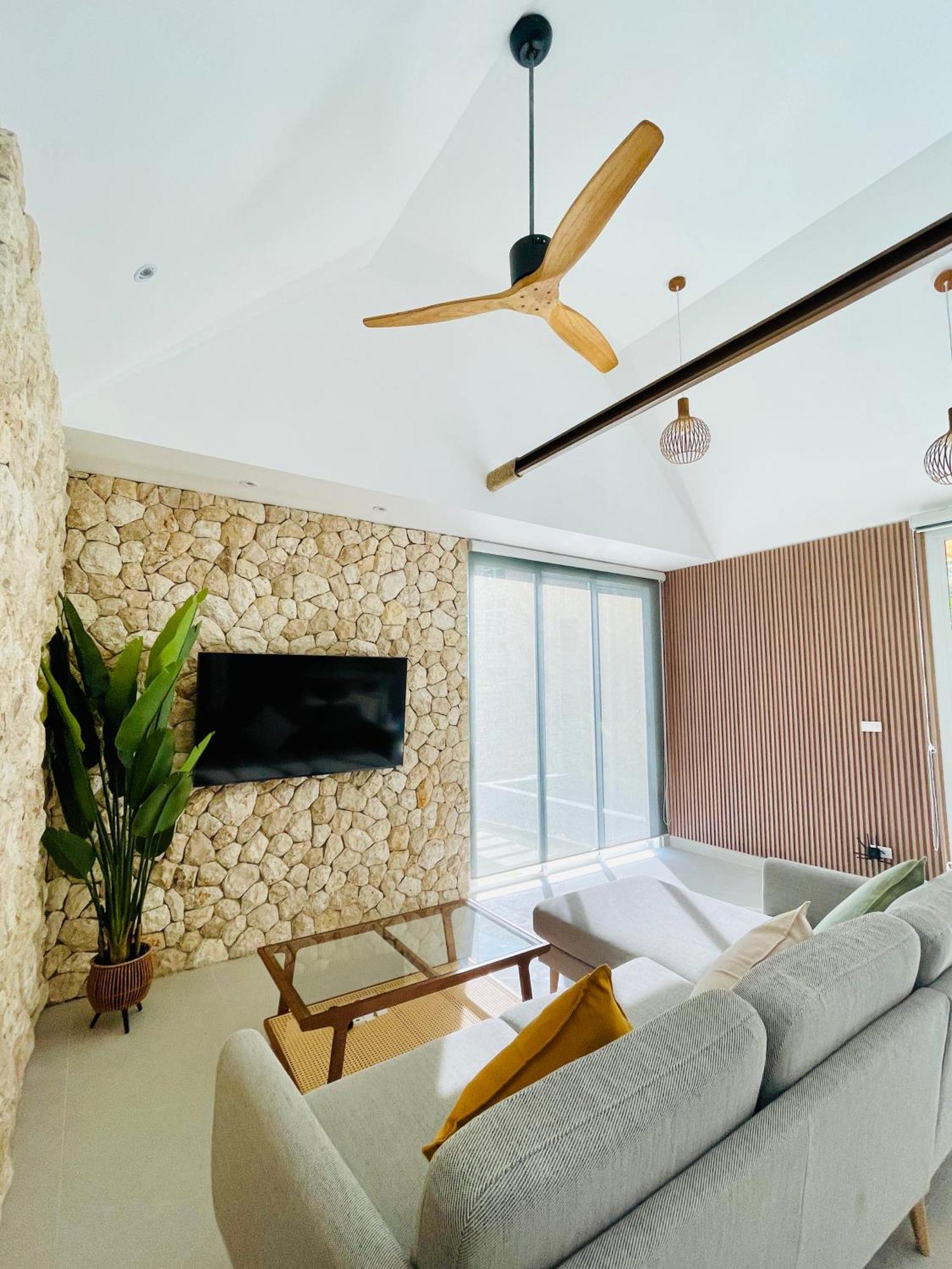 Baan Saint-Tropez Seaview Villas Kata Beach Exterior foto