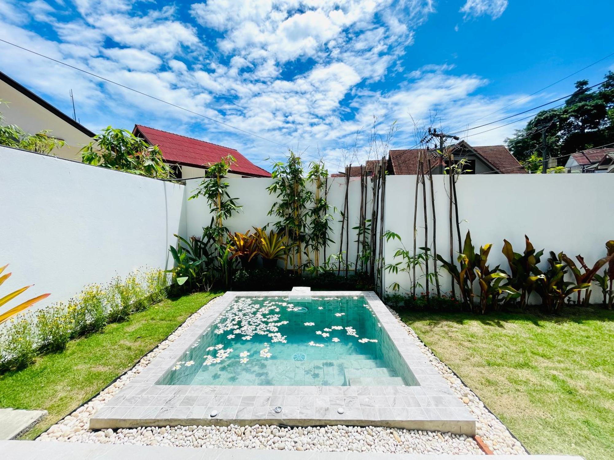Baan Saint-Tropez Seaview Villas Kata Beach Exterior foto